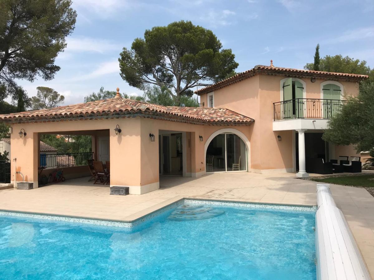 Belle Villa Dans Clos Prive - Saint Raphael Boulouris Exterior photo